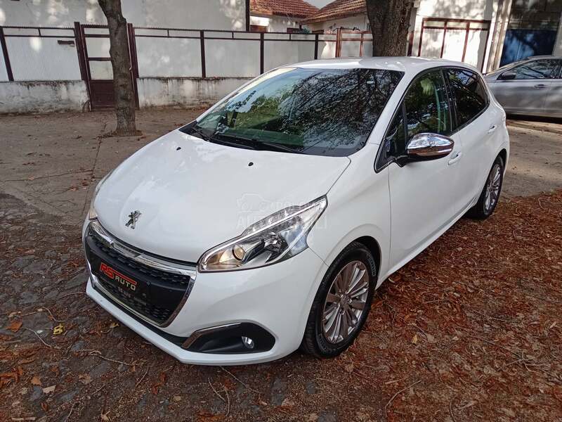 Peugeot 208 ALLURE