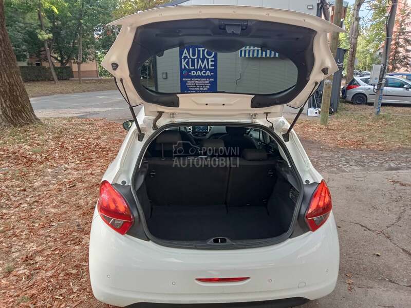 Peugeot 208 ALLURE