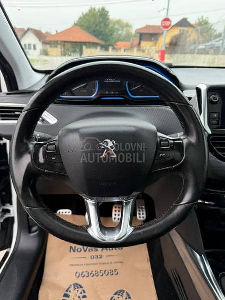 Peugeot 2008 1.6 hdi allure Peugeot 2008 1.6 hdi allure