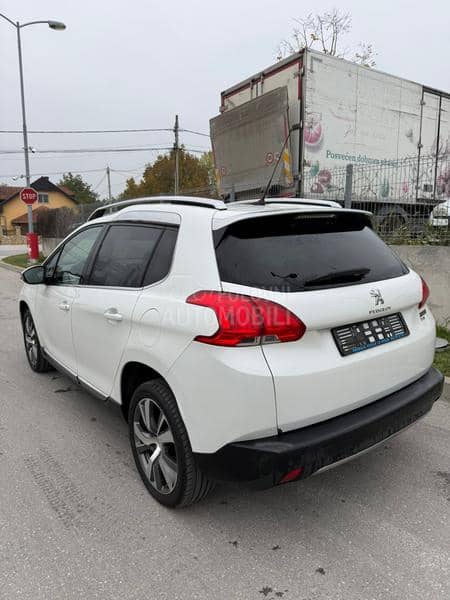 Peugeot 2008 1.6 hdi allure Peugeot 2008 1.6 hdi allure