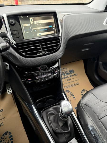 Peugeot 2008 1.6 hdi allure Peugeot 2008 1.6 hdi allure