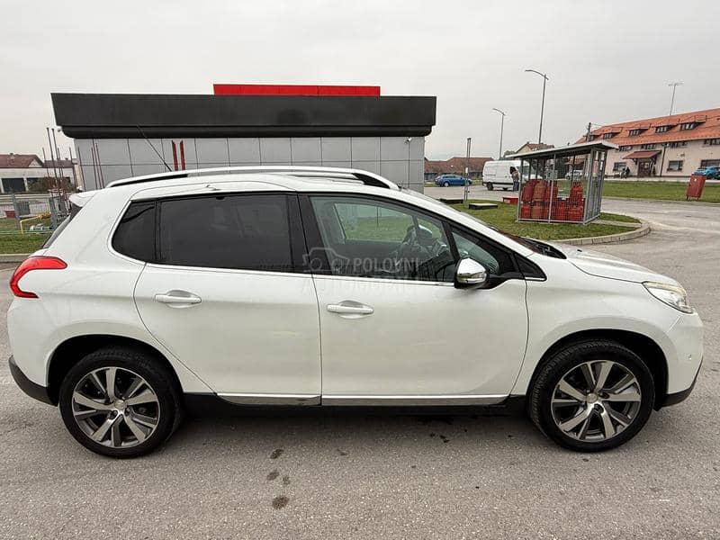 Peugeot 2008 1.6 hdi allure Peugeot 2008 1.6 hdi allure