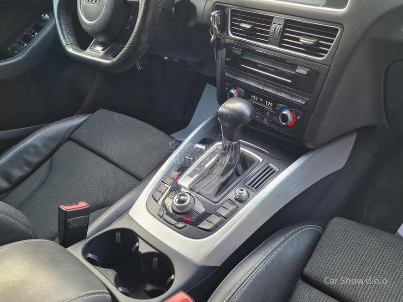 Audi Q5 2.0TDI/QUAT/S-LINE Audi Q5 2.0TDI/QUAT/S-LINE