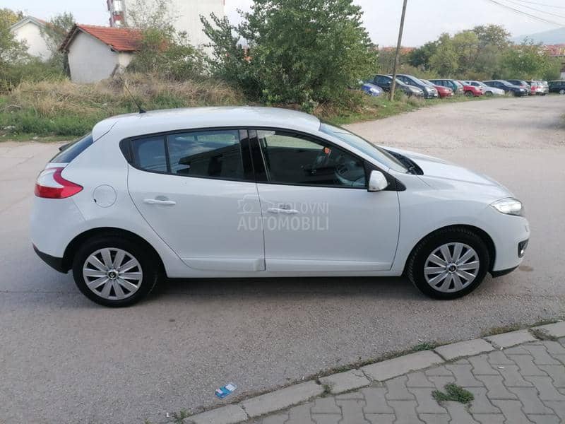 Renault Megane 2.0i DYNAMIQUE CH