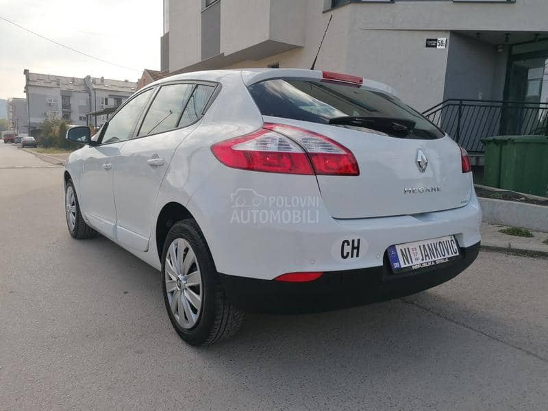 Renault Megane 2.0i DYNAMIQUE CH