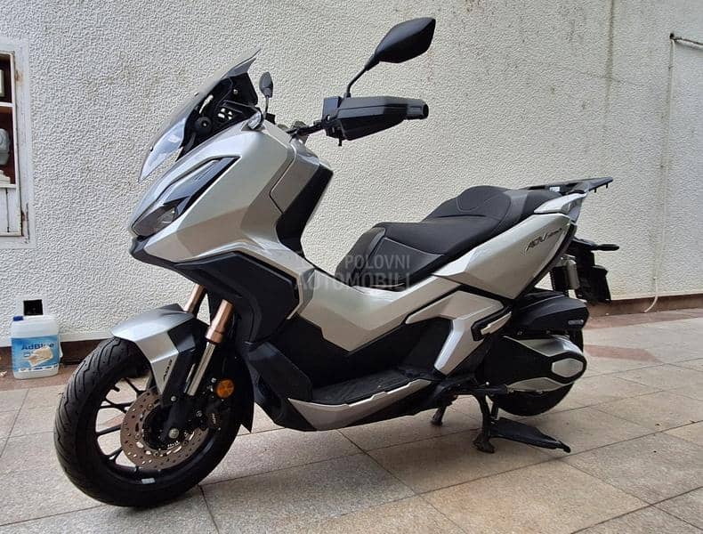 Honda ADV