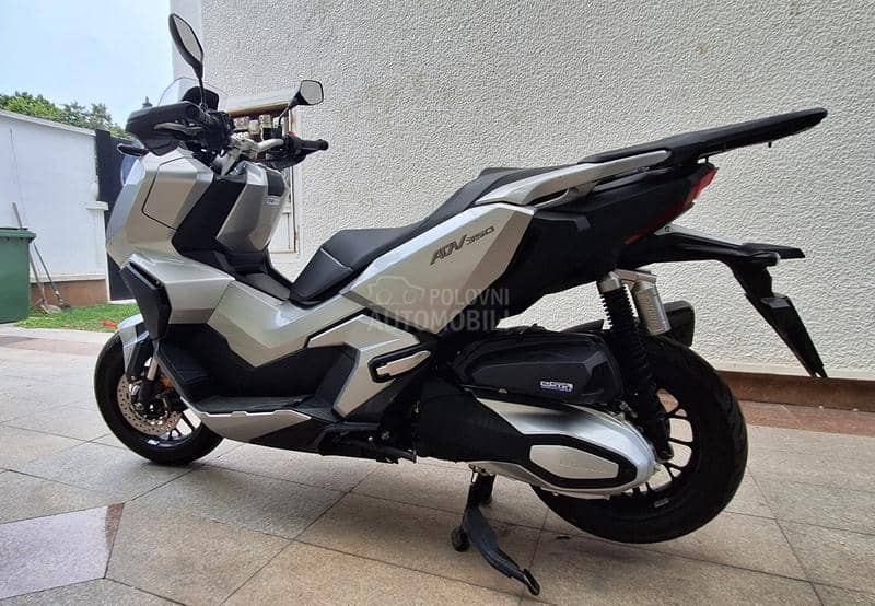Honda ADV