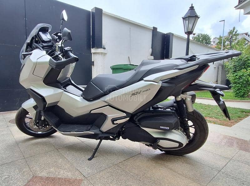 Honda ADV