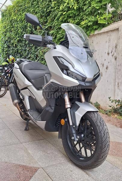 Honda ADV