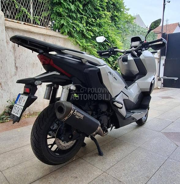 Honda ADV