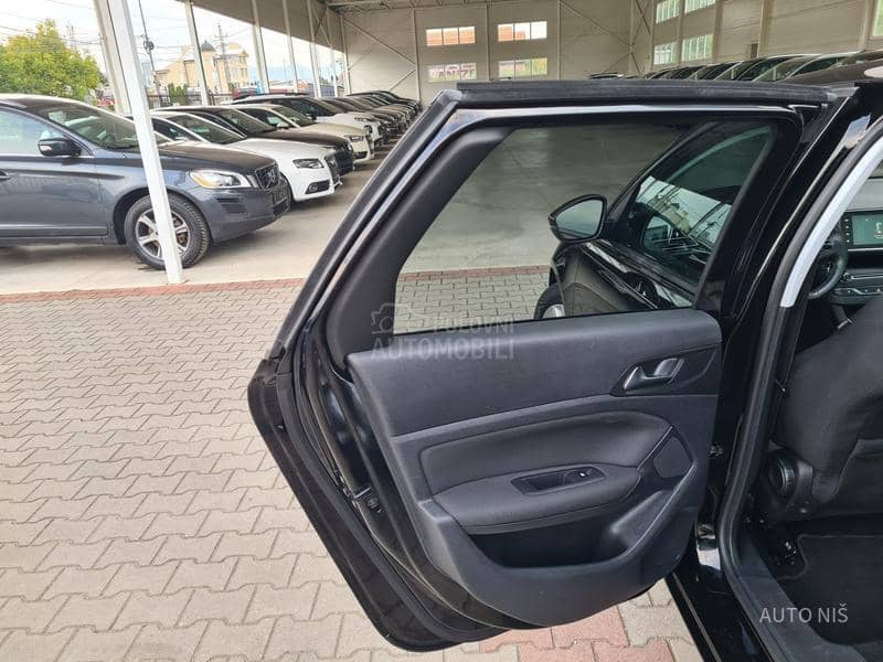 Peugeot 308 1.6 BLUEHDI ALLURE