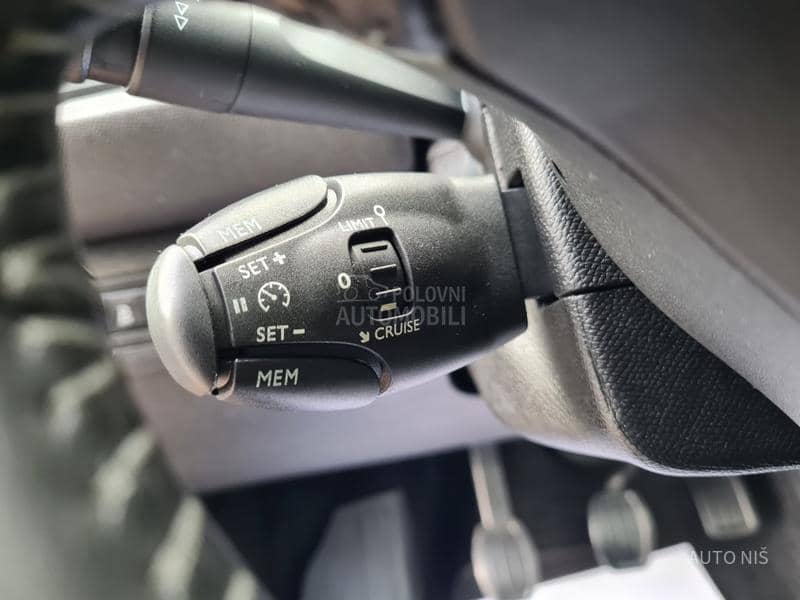 Peugeot 308 1.6 BLUEHDI ALLURE