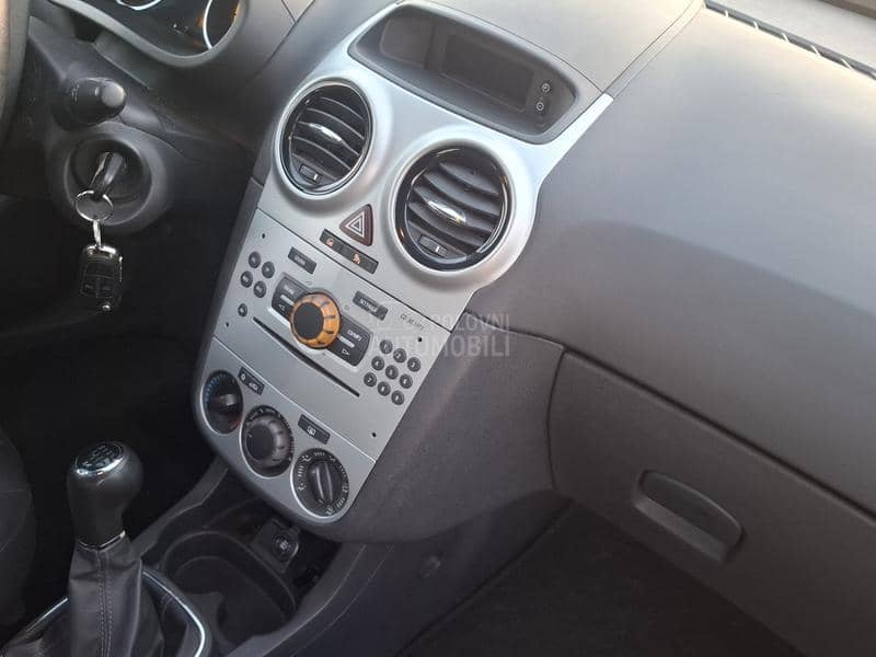 Opel Corsa D 1.4