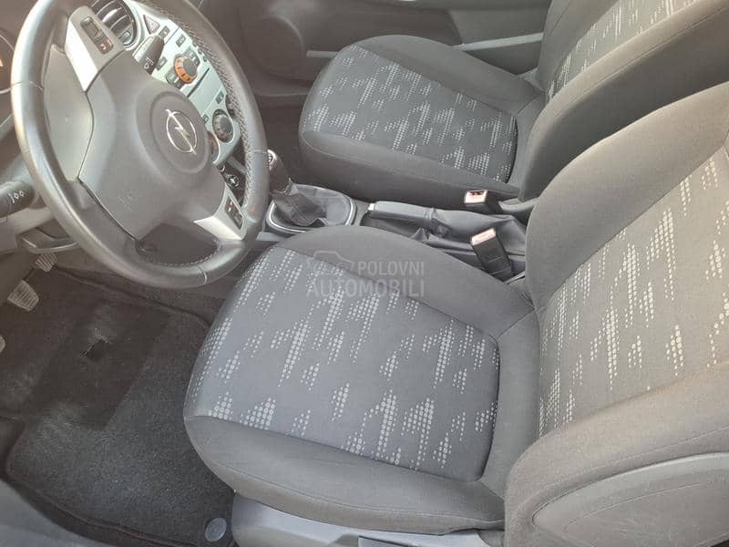 Opel Corsa D 1.4