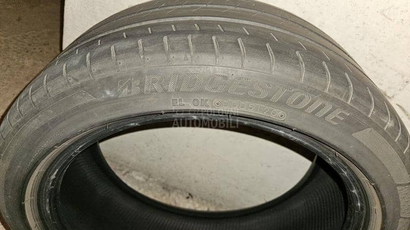Bridgestone 215/45 R17 Letnja