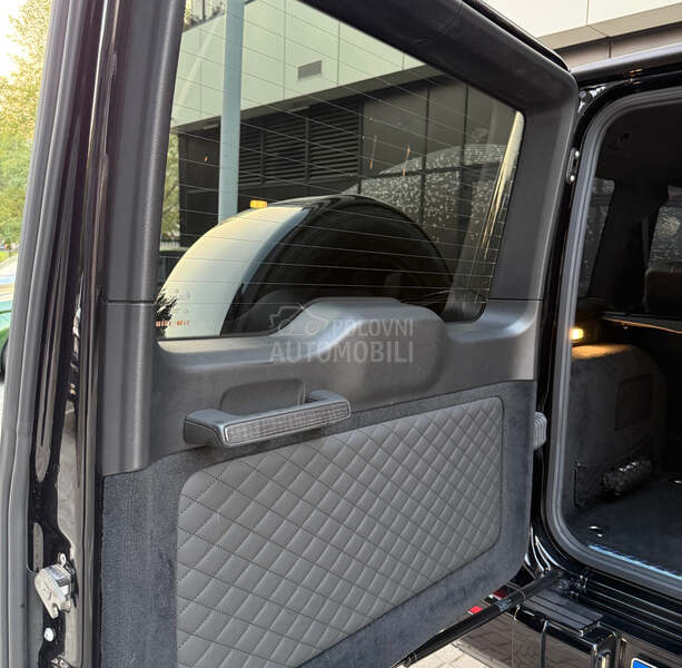 Mercedes Benz G 400 Stronger Than Time