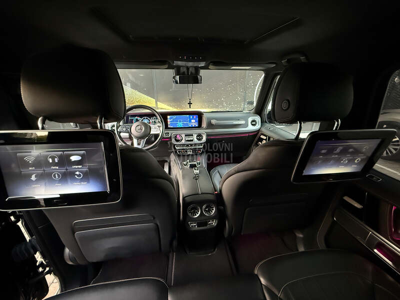 Mercedes Benz G 400 Stronger Than Time
