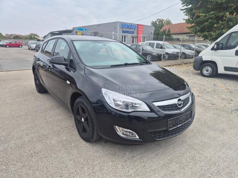 Opel Astra J 1.4 b