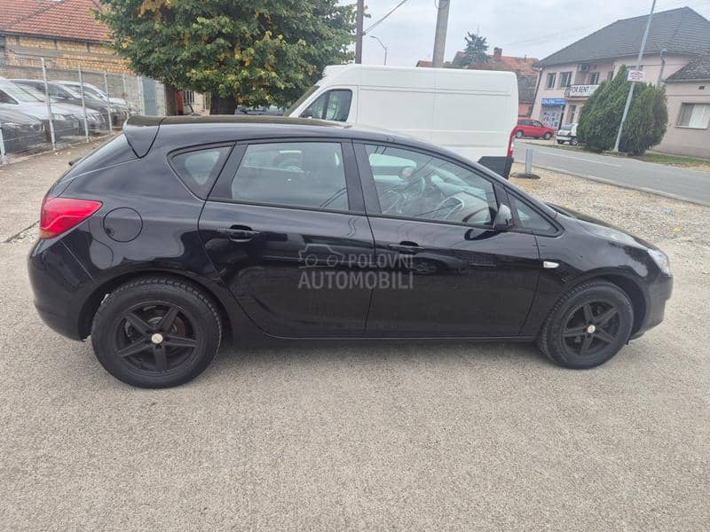 Opel Astra J 1.4 b
