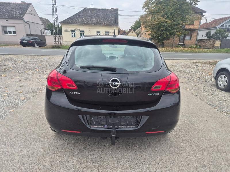 Opel Astra J 1.4 b