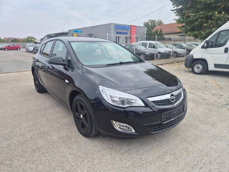 Opel Astra J 1.4 b