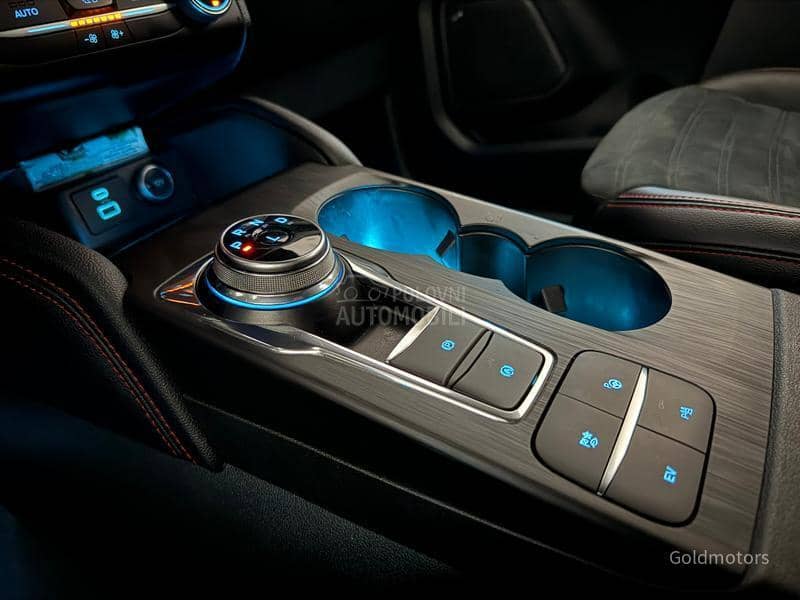 Ford Kuga 2.5 Plug-In ST-Line