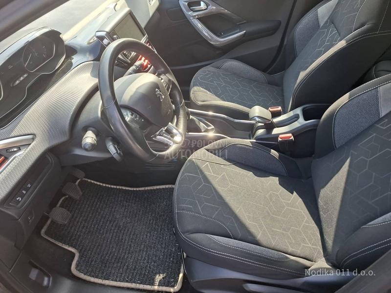 Peugeot 2008 1,2 b