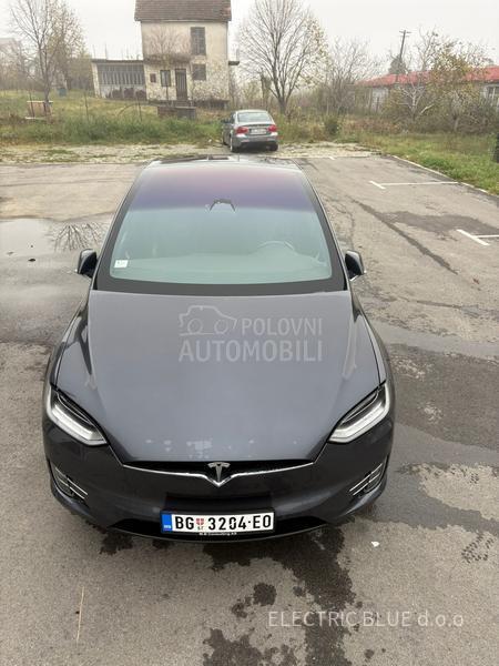 Tesla Model X premium