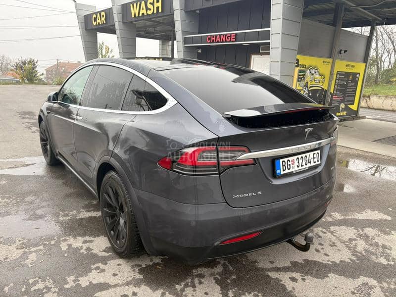 Tesla Model X premium