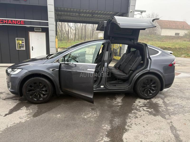 Tesla Model X premium