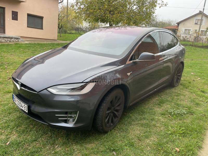 Tesla Model X premium