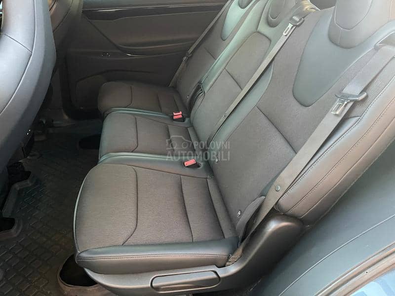 Tesla Model X premium