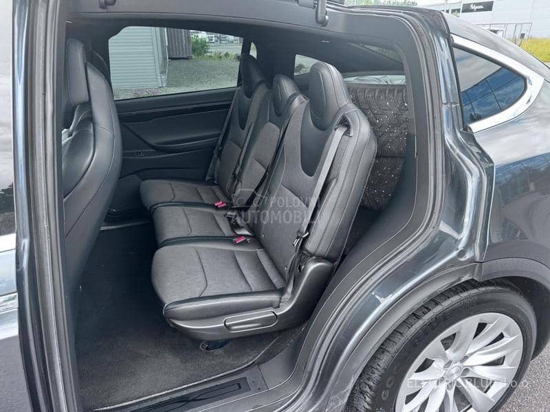 Tesla Model X 