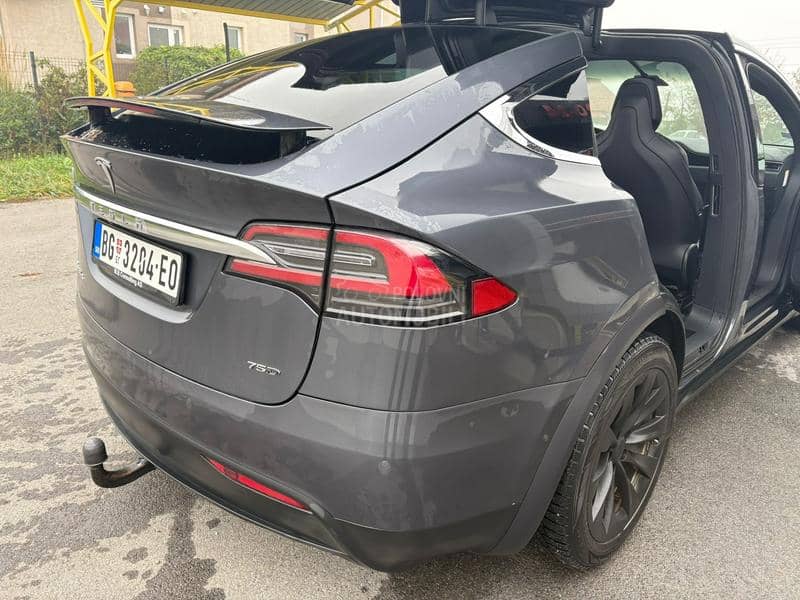 Tesla Model X premium