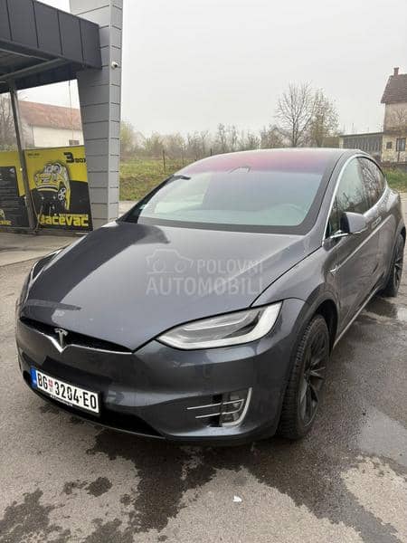 Tesla Model X premium