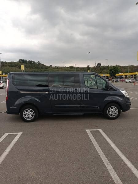 Ford Transit Custom Tourneo