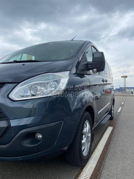 Ford Transit Custom Tourneo
