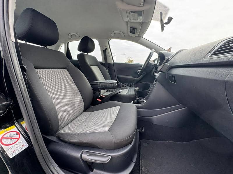 Volkswagen Polo NAV