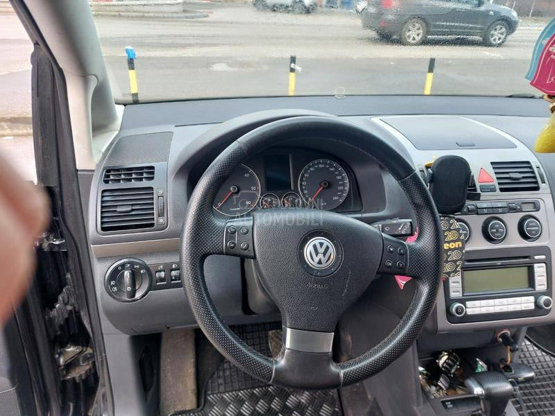 Volkswagen Touran CROSS