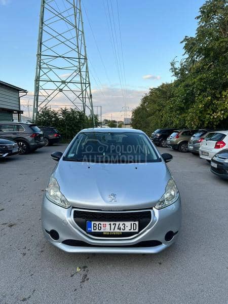 Peugeot 208 