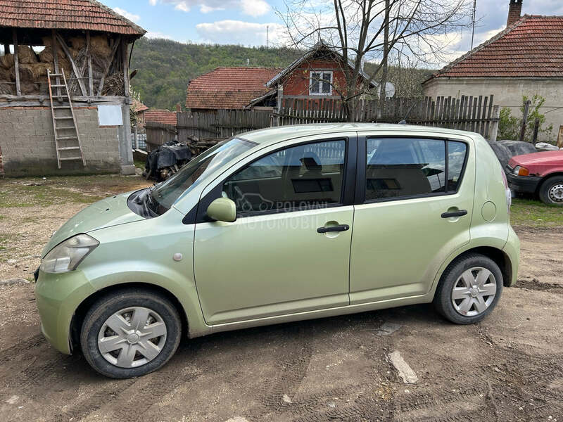Daihatsu Sirion 