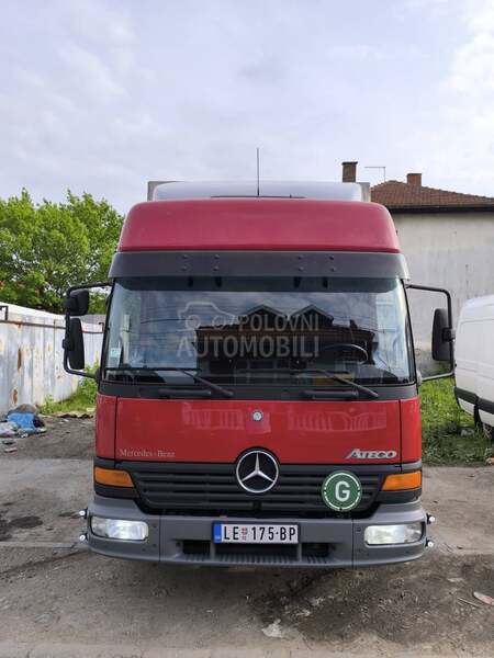 Mercedes Benz 818
