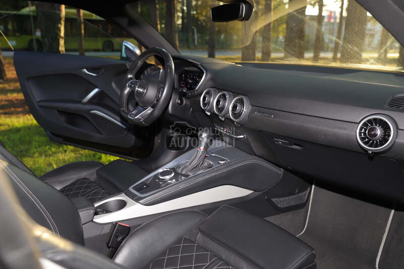 Audi TTS QUATTRO