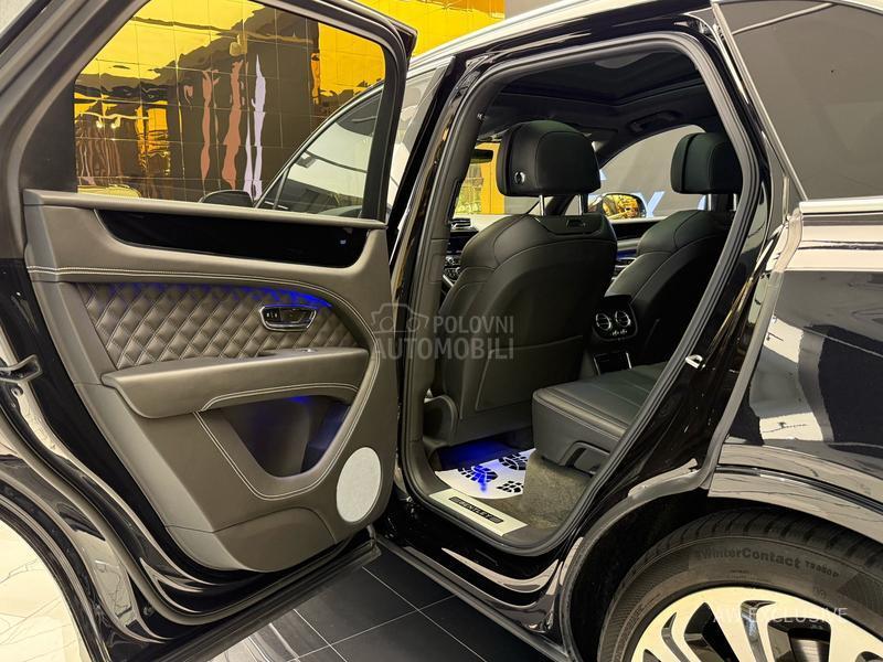 Bentley Bentayga V8