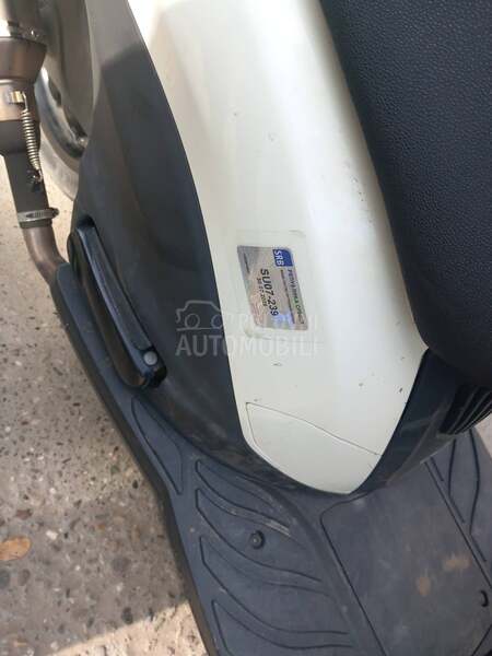 Piaggio Carnaby cruiser