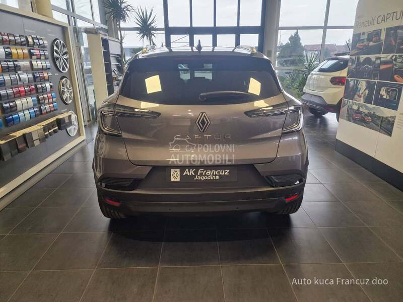 Renault Captur techno TCe 140