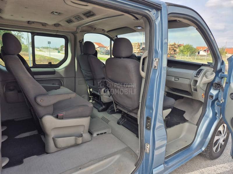 Opel Vivaro 2.5 CDTI TOUR