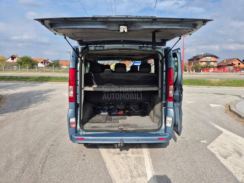 Opel Vivaro 2.5 CDTI TOUR
