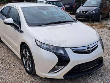 Opel Ampera 