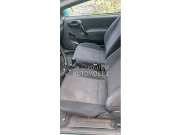 Sedišta za 3 vrata za Opel Corsa B od 1993. do 2000. god.